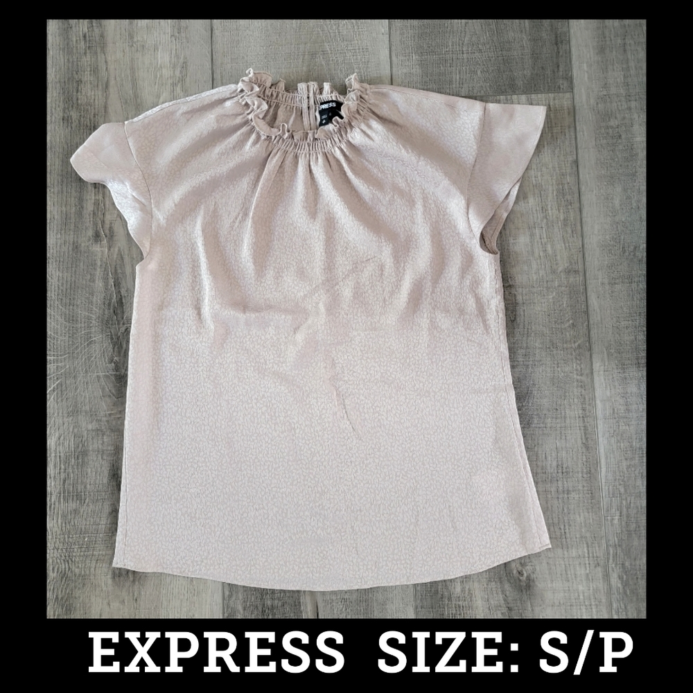 ♥️ EXPRESS/ Size: S/P/ Ruffle Mock Neck Top - Picture 1 of 9